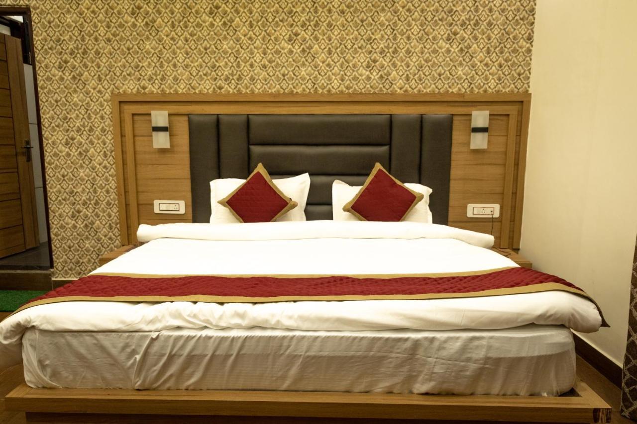 Hotel The Florence チャンバ エクステリア 写真